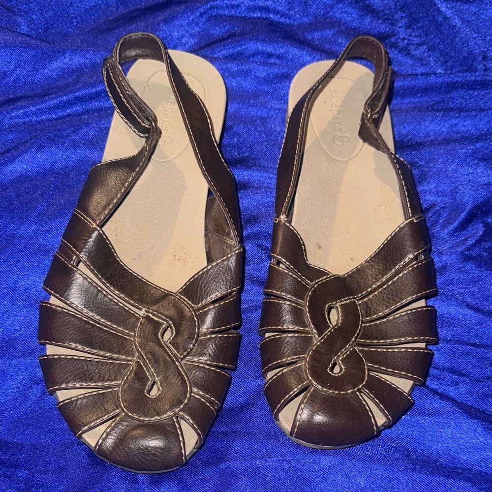 Women’s BareTraps Austin Closed Toe Brown Slingback Sandals Size 10M